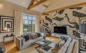 Hilltop View With Hot Tub