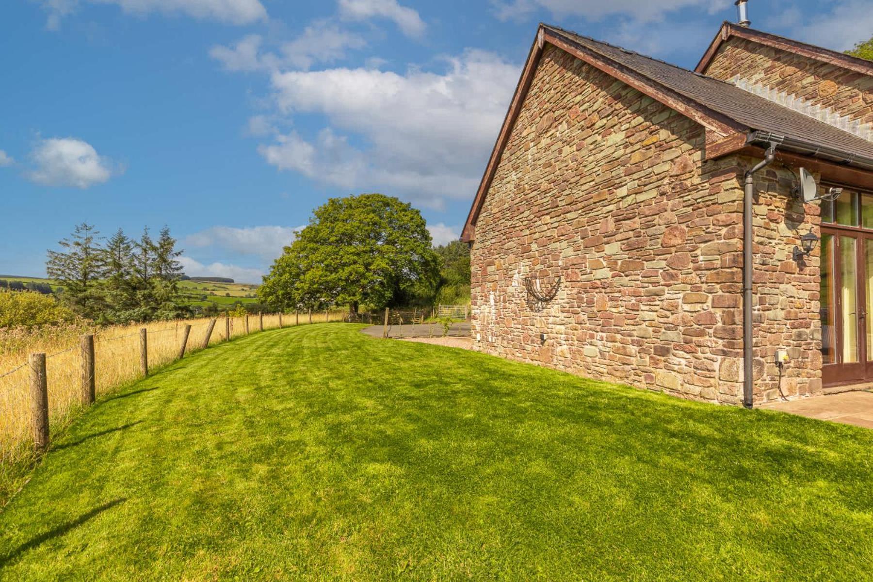 Hilltop View With Hot Tub Brecon Exterior photo