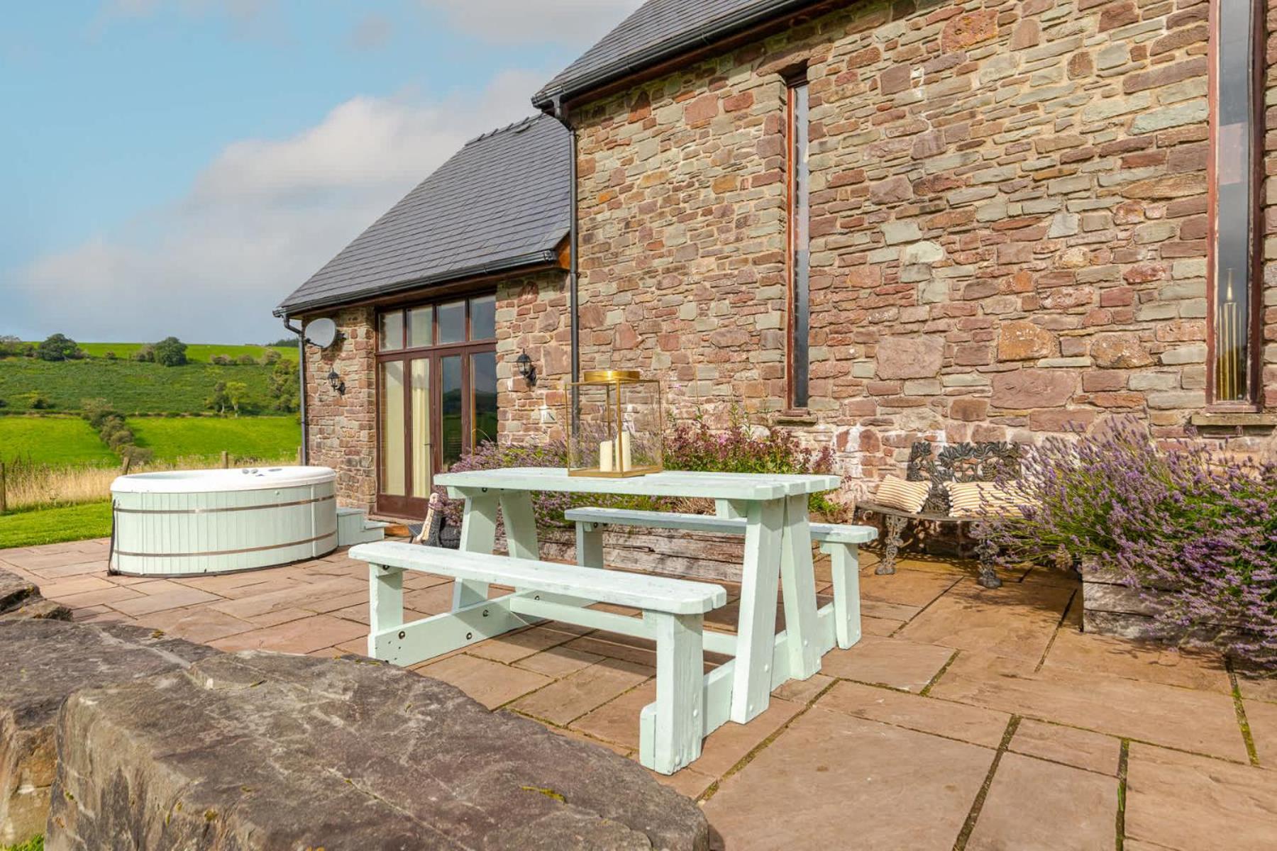 Hilltop View With Hot Tub Brecon Exterior photo